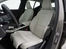 Volvo XC40 (2020) thumbnail 4