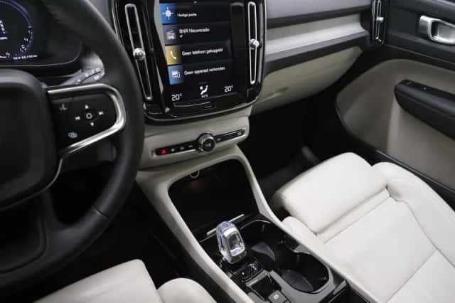 Volvo XC40 (2020) thumbnail 32