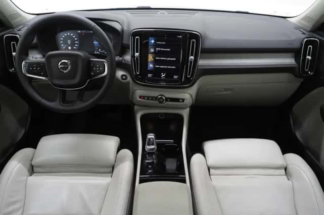 Volvo XC40 (2020) thumbnail 5