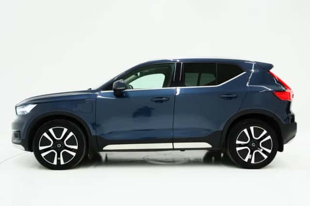 Volvo XC40 (2021) thumbnail 2