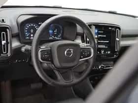 Volvo XC40 thumbnail 18