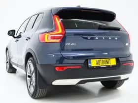 Volvo XC40 thumbnail 3