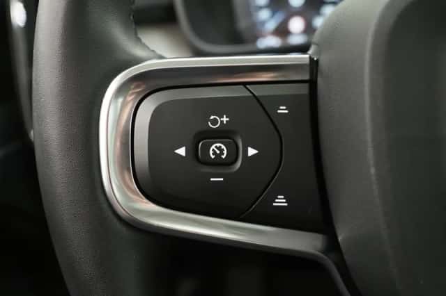 Volvo XC40 (2021) thumbnail 24