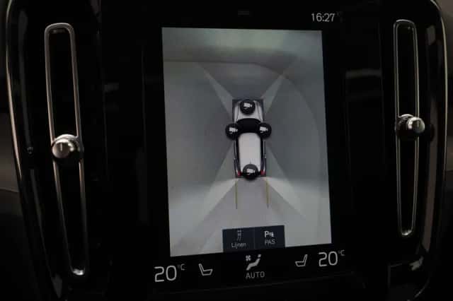 Volvo XC40 (2021) thumbnail 36