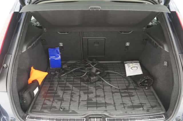 Volvo XC40 (2021) thumbnail 43