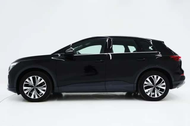 Audi Q4 e-tron (2022) thumbnail 2