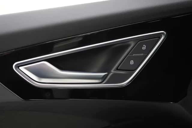 Audi Q4 e-tron (2022) thumbnail 17