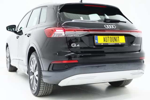 Audi Q4 e-tron (2022) thumbnail 3