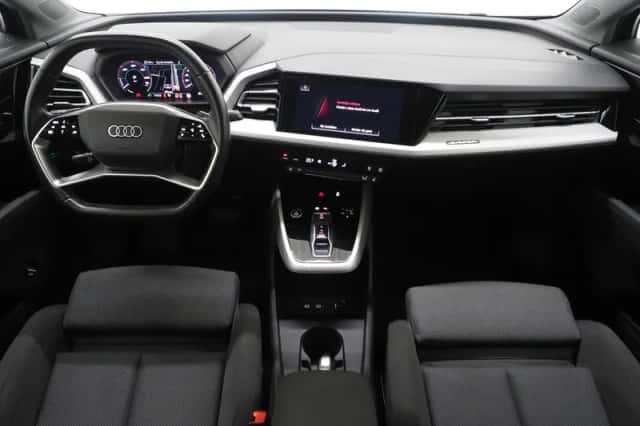 Audi Q4 e-tron (2022) thumbnail 5