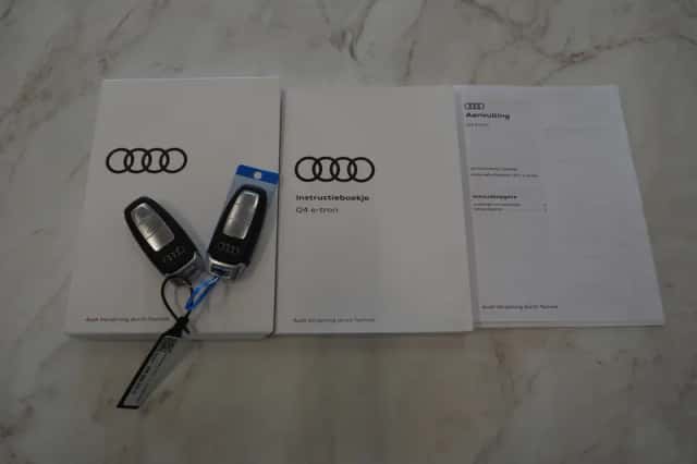 Audi Q4 e-tron (2022) thumbnail 8