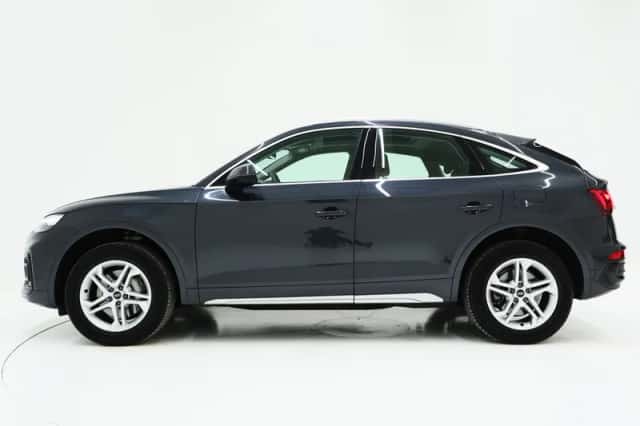 Audi Q5 (2021) thumbnail 2