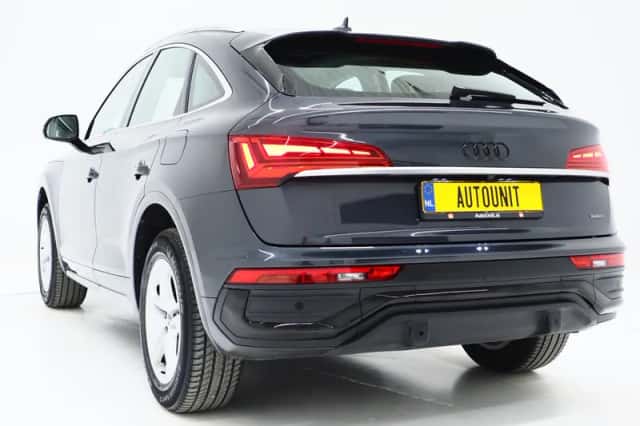 Audi Q5 (2021) thumbnail 3