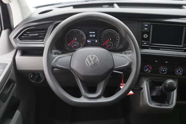 Volkswagen California (2022) thumbnail 38