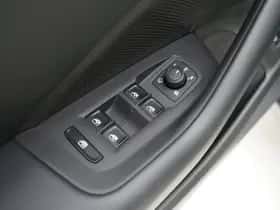 Volkswagen Passat (2025) thumbnail 18