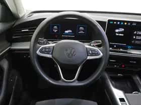 Volkswagen Passat (2025) thumbnail 40