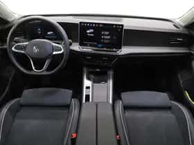 Volkswagen Passat (2025) thumbnail 5