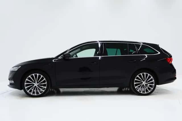 Škoda Octavia (2020) thumbnail 2