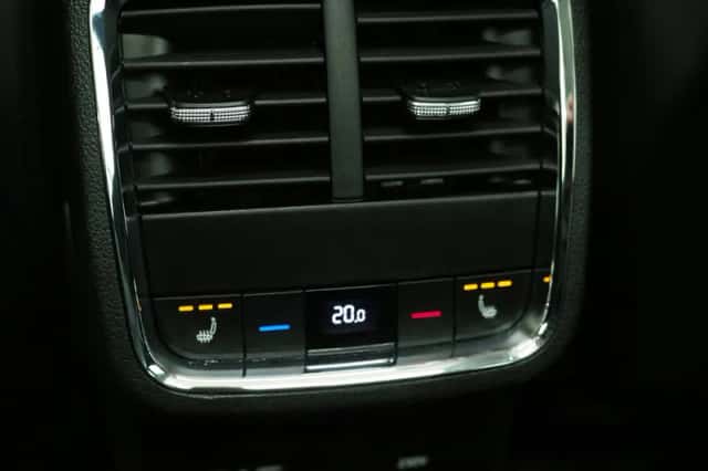 Škoda Octavia (2020) thumbnail 41