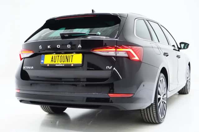 Škoda Octavia (2020) thumbnail 9