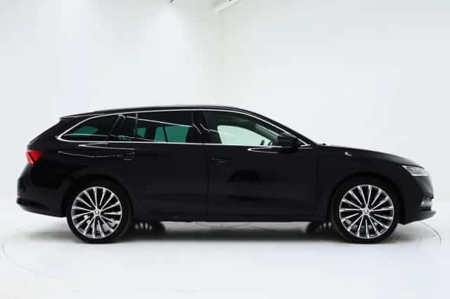 Škoda Octavia (2020) thumbnail 10