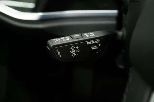 Audi Q3 (2021) thumbnail 26