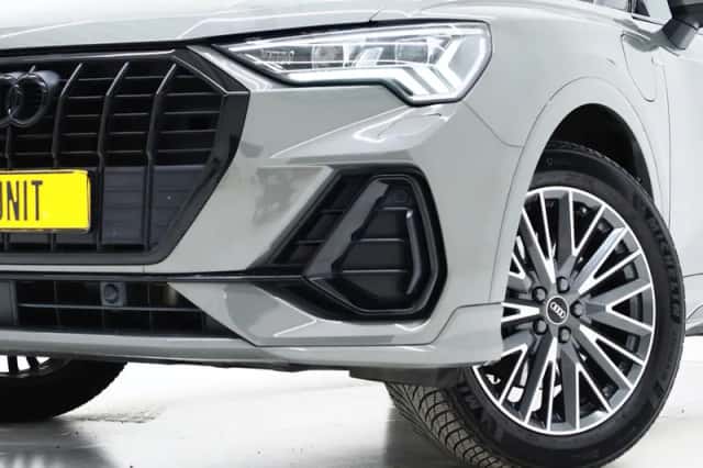 Audi Q3 (2021) thumbnail 6