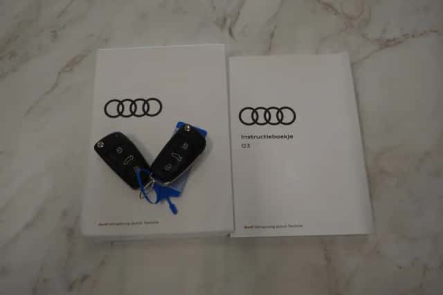 Audi Q3 (2021) thumbnail 8