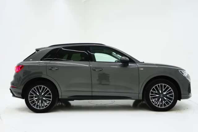 Audi Q3 (2021) thumbnail 10