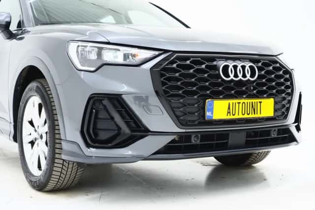 Audi Q3 (2021) thumbnail 11