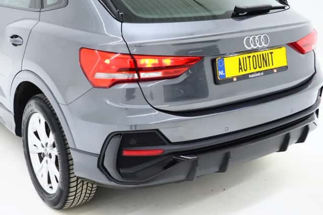 Audi Q3 (2021) thumbnail 13
