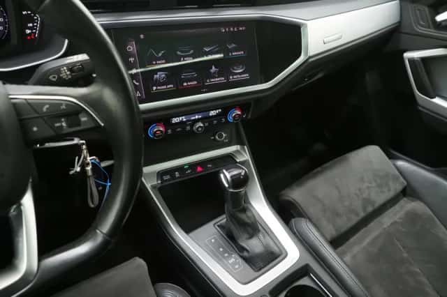 Audi Q3 (2021) thumbnail 32