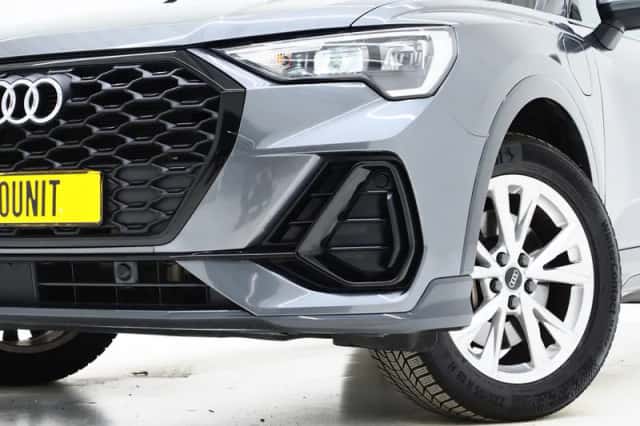 Audi Q3 (2021) thumbnail 6
