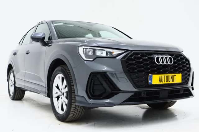 Audi Q3 (2021) thumbnail 10