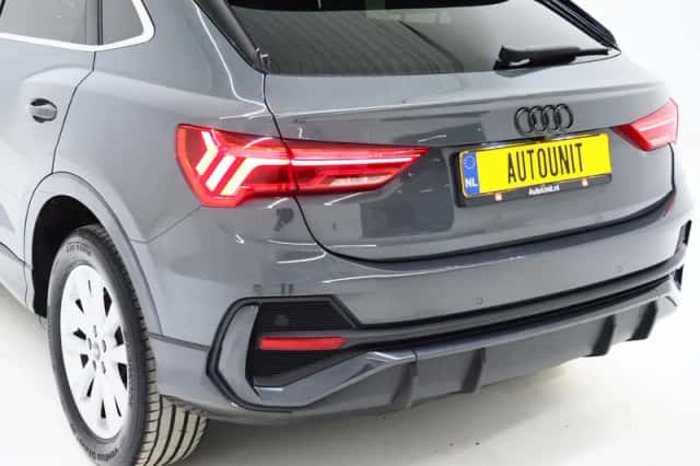 Audi Q3 (2022) thumbnail 14