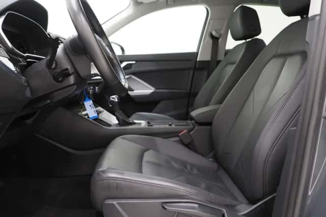 Audi Q3 (2022) thumbnail 16