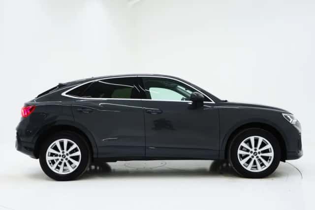 Audi Q3 (2022) thumbnail 10