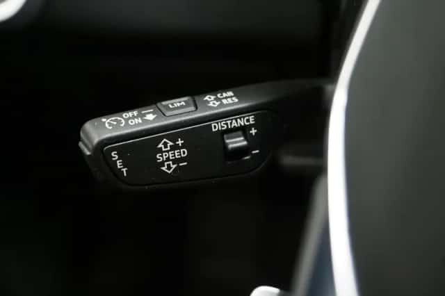 Audi A6 (2022) thumbnail 24