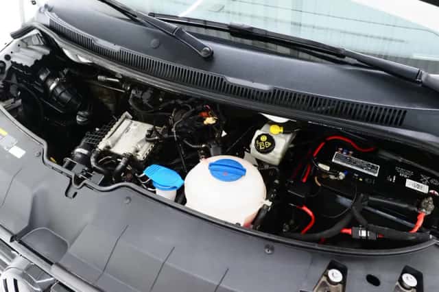 Volkswagen California (2020) thumbnail 11