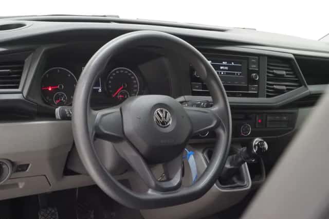 Volkswagen California (2020) thumbnail 31