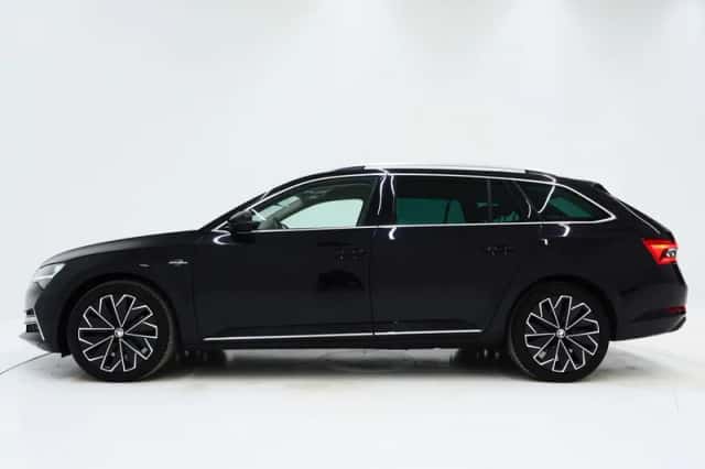 Škoda Superb (2022) thumbnail 2