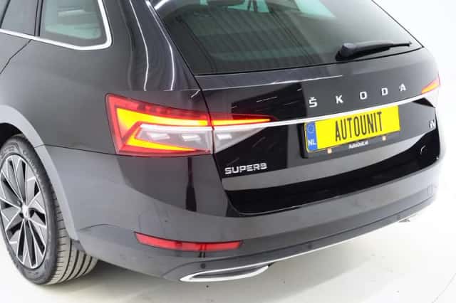 Škoda Superb (2022) thumbnail 14
