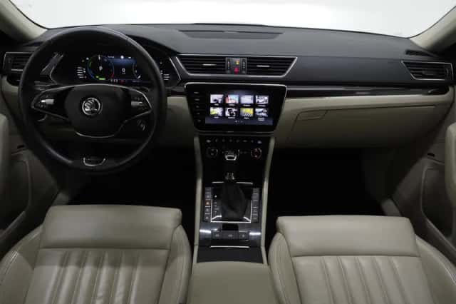Škoda Superb (2022) thumbnail 5