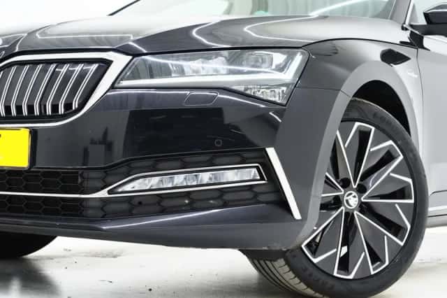 Škoda Superb (2022) thumbnail 6