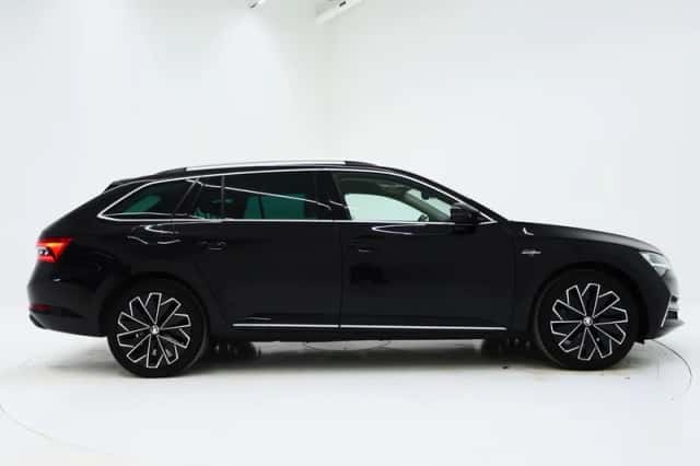 Škoda Superb (2022) thumbnail 10