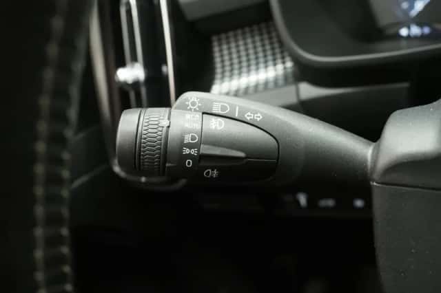 Volvo XC40 (2020) thumbnail 20