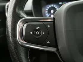 Volvo XC40 (2020) thumbnail 21