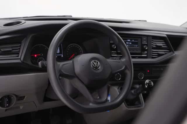 Volkswagen California (2020) thumbnail 33