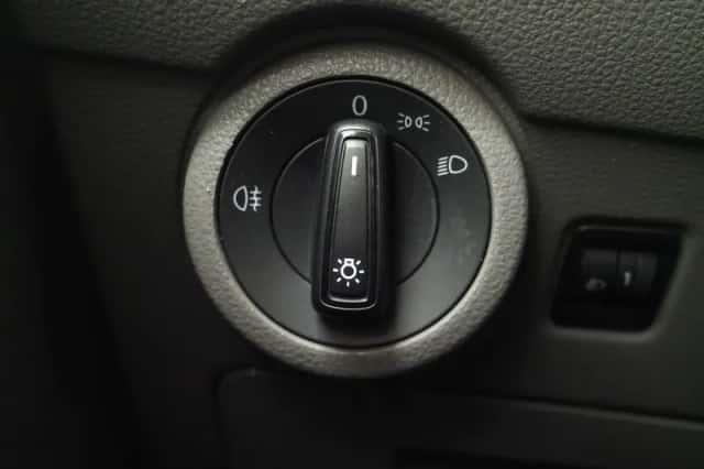 Volkswagen California (2020) thumbnail 35