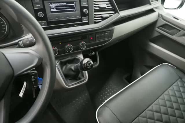 Volkswagen California (2020) thumbnail 42