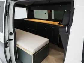 Volkswagen California (2020) thumbnail 47